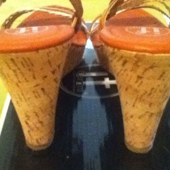 𝅺New Tan Multicolor Braided Strap Wedges 8.5 - Picture 3 of 4